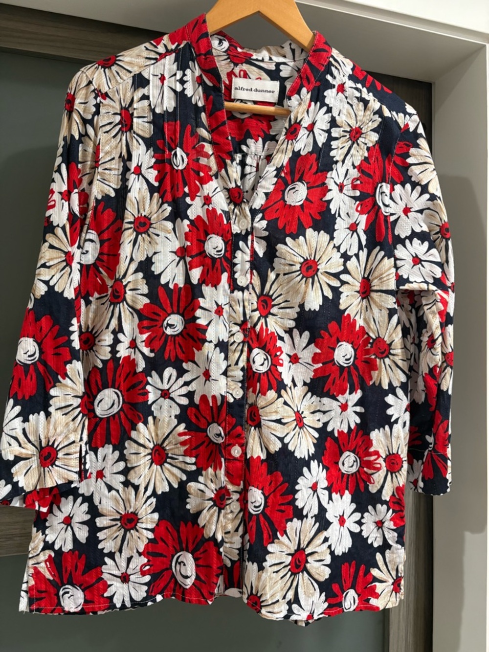 Alfred Dunner Red White & Navy Floral Button-Up Blouse 100% Cotton